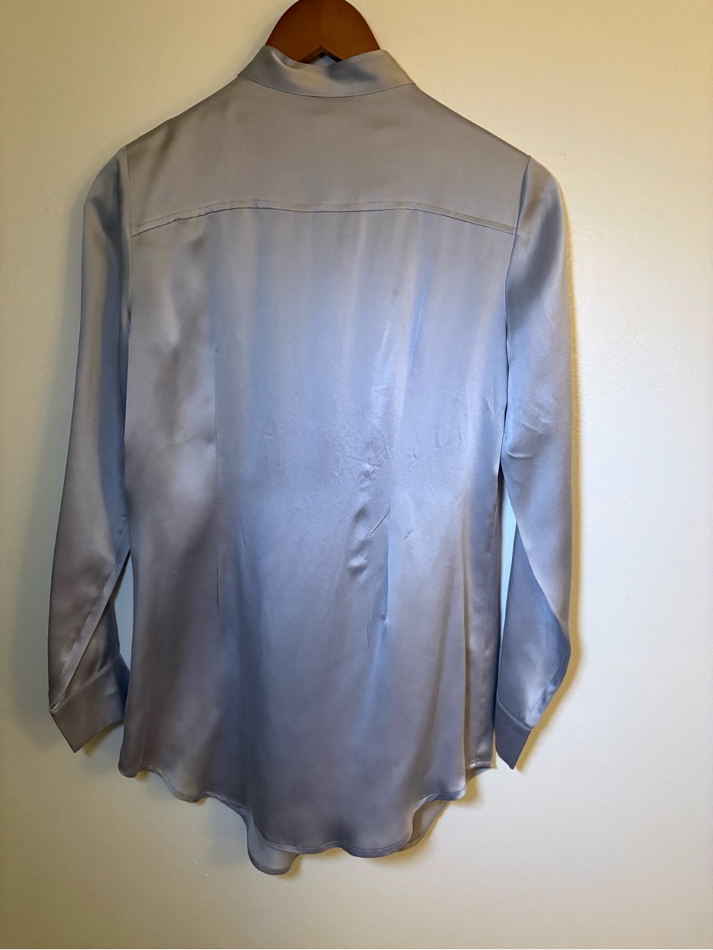 INC 100% Silk Pintuck Blouse Silver Gray Tunic Polished Silky Blouse 4/S New - Picture 9 of 11
